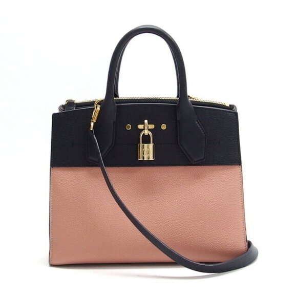 LOUIS VUITTON Black Shoulder Bag - Picture 1 of 12